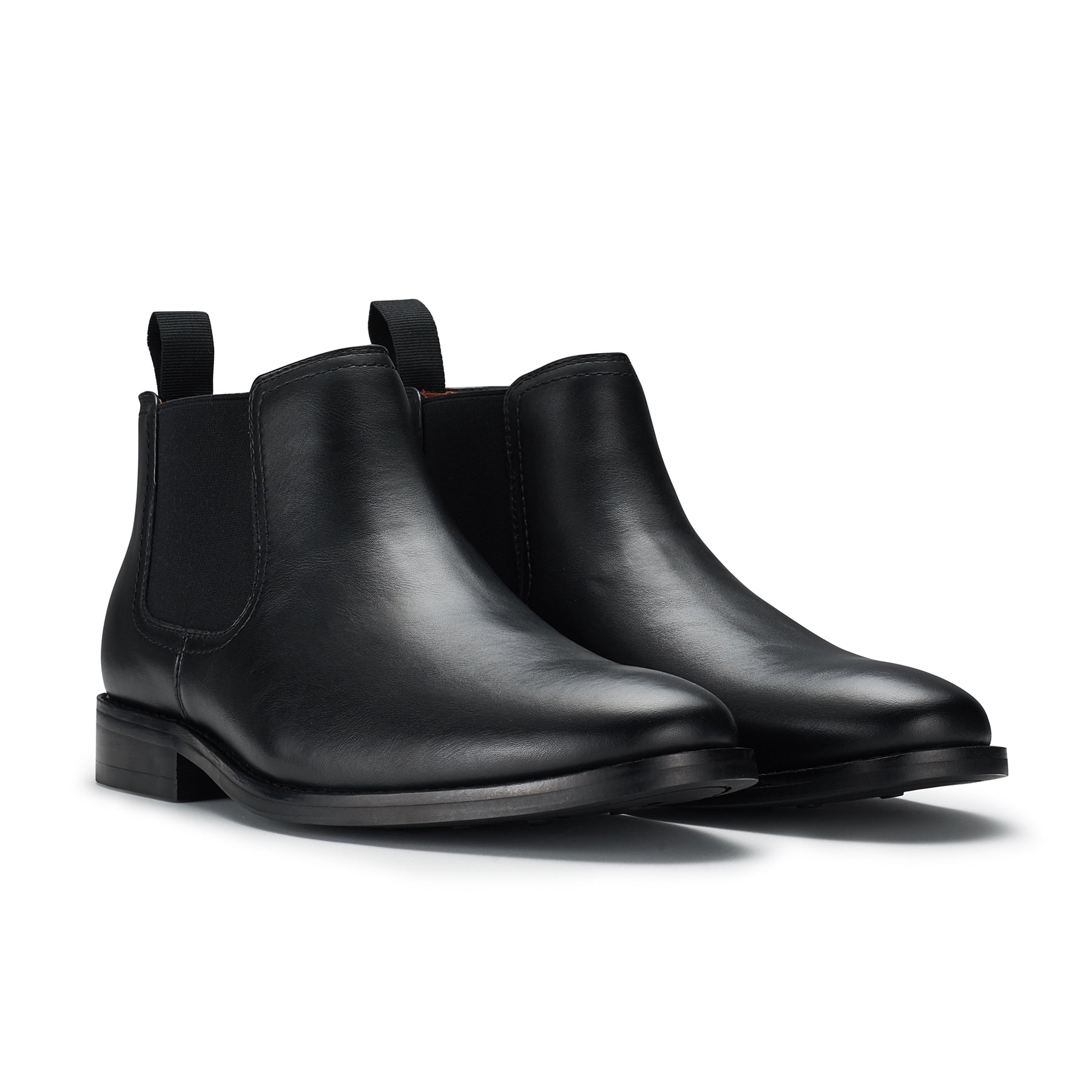 Men's Minimalist Chelsea Boots | Stellan by Ferro Aldo | Conal Footwear | Paired Angle View